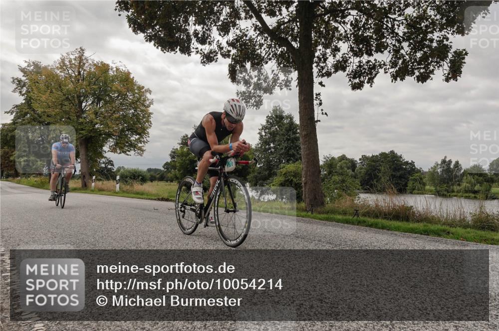 30.08.2026 - Elbe Triathlon Hamburg Michael Burmester http://msf.ph/oto/10054214 30.08.2026 11:00:11 Radfahren 992, 1214, 1280, 1320, 1445 meine-sportfotos.de