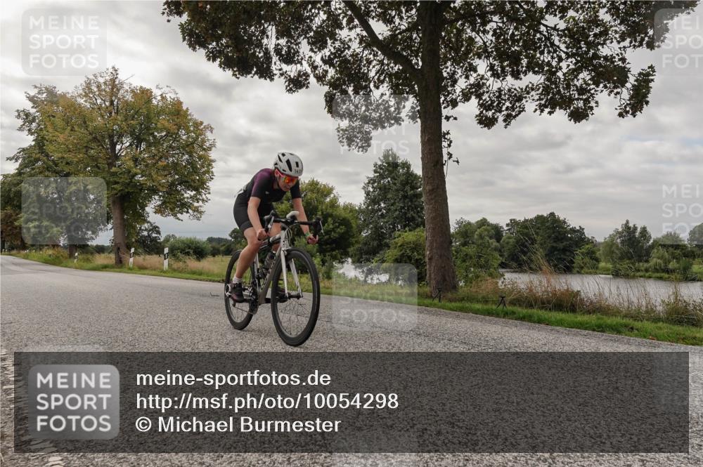30.08.2026 - Elbe Triathlon Hamburg Michael Burmester http://msf.ph/oto/10054298 30.08.2026 11:01:43 Radfahren 1363, 1415 meine-sportfotos.de
