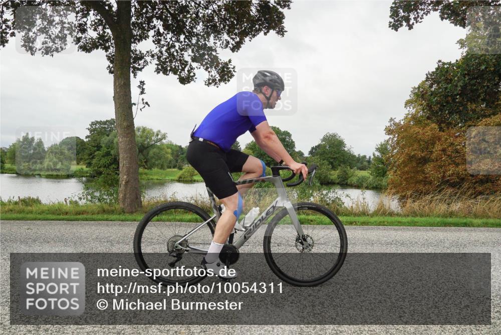 30.08.2026 - Elbe Triathlon Hamburg Michael Burmester http://msf.ph/oto/10054311 30.08.2026 10:46:03 Radfahren 985, 1000, 1054, 1099, 1141, 1161, 1163, 1164, 1197 meine-sportfotos.de
