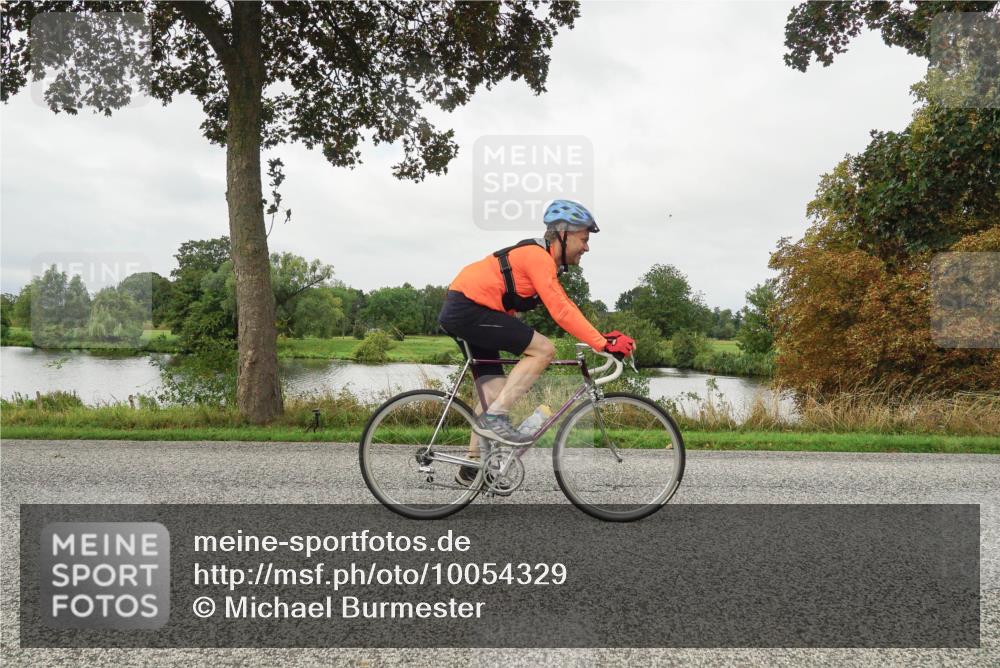 30.08.2026 - Elbe Triathlon Hamburg Michael Burmester http://msf.ph/oto/10054329 30.08.2026 10:46:13 Radfahren 979, 990, 1063, 1146, 1197 meine-sportfotos.de