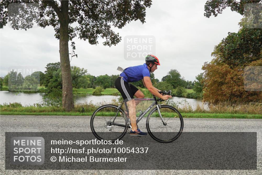 30.08.2026 - Elbe Triathlon Hamburg Michael Burmester http://msf.ph/oto/10054337 30.08.2026 10:46:20 Radfahren 984, 990, 1080, 1132, 1280, 1320 meine-sportfotos.de