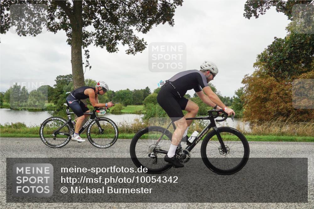 30.08.2026 - Elbe Triathlon Hamburg Michael Burmester http://msf.ph/oto/10054342 30.08.2026 10:46:23 Radfahren 984, 990, 1080, 1132, 1280, 1320 meine-sportfotos.de