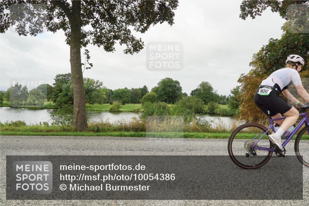 30.08.2026 - Elbe Triathlon Hamburg Michael Burmester http://msf.ph/oto/10054386 30.08.2026 10:47:10 Radfahren 518, 859, 896, 906, 923, 980, 997 meine-sportfotos.de