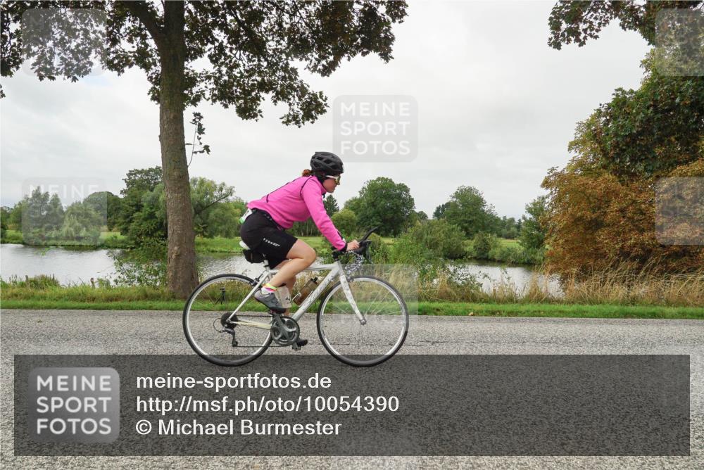 30.08.2026 - Elbe Triathlon Hamburg Michael Burmester http://msf.ph/oto/10054390 30.08.2026 10:47:14 Radfahren 859, 896, 1322 meine-sportfotos.de