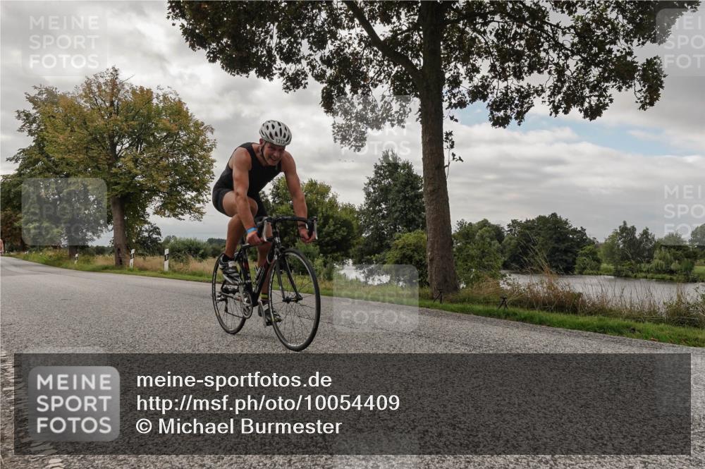 30.08.2026 - Elbe Triathlon Hamburg Michael Burmester http://msf.ph/oto/10054409 30.08.2026 11:04:09 Radfahren 1313, 1318, 1334 meine-sportfotos.de