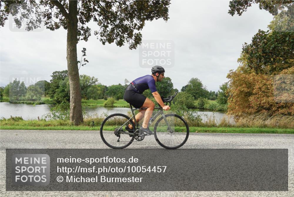30.08.2026 - Elbe Triathlon Hamburg Michael Burmester http://msf.ph/oto/10054457 30.08.2026 10:48:04 Radfahren 858, 1035, 1109, 1125, 1195 meine-sportfotos.de