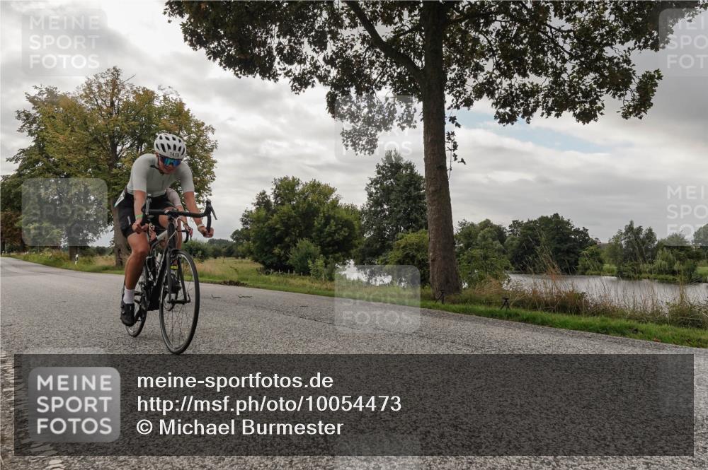 30.08.2026 - Elbe Triathlon Hamburg Michael Burmester http://msf.ph/oto/10054473 30.08.2026 11:05:11 Radfahren 923, 1123, 1401, 1419 meine-sportfotos.de