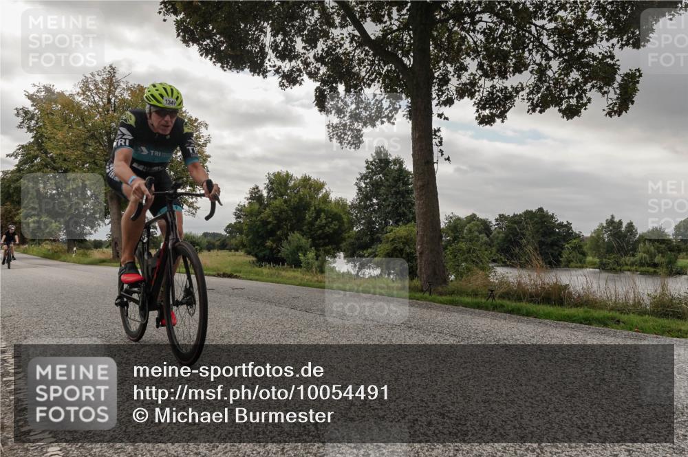 30.08.2026 - Elbe Triathlon Hamburg Michael Burmester http://msf.ph/oto/10054491 30.08.2026 11:05:45 Radfahren 894, 1177, 1307, 1347, 1451 meine-sportfotos.de