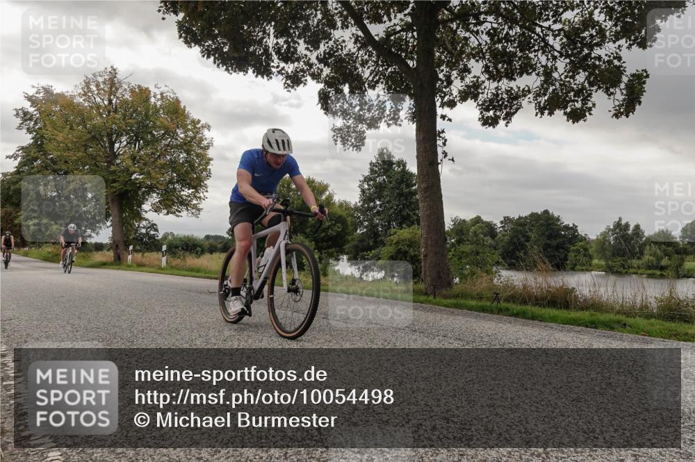 30.08.2026 - Elbe Triathlon Hamburg Michael Burmester http://msf.ph/oto/10054498 30.08.2026 11:05:51 Radfahren 518, 894, 1177, 1307, 1341, 1346 meine-sportfotos.de