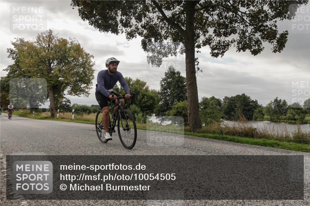 30.08.2026 - Elbe Triathlon Hamburg Michael Burmester http://msf.ph/oto/10054505 30.08.2026 11:05:56 Radfahren 518, 1154, 1271, 1341, 1346 meine-sportfotos.de
