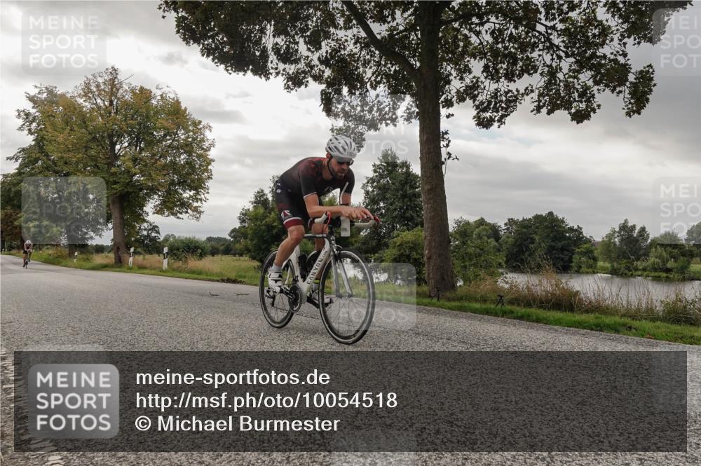 30.08.2026 - Elbe Triathlon Hamburg Michael Burmester http://msf.ph/oto/10054518 30.08.2026 11:06:10 Radfahren 896, 1303, 1305, 1442 meine-sportfotos.de