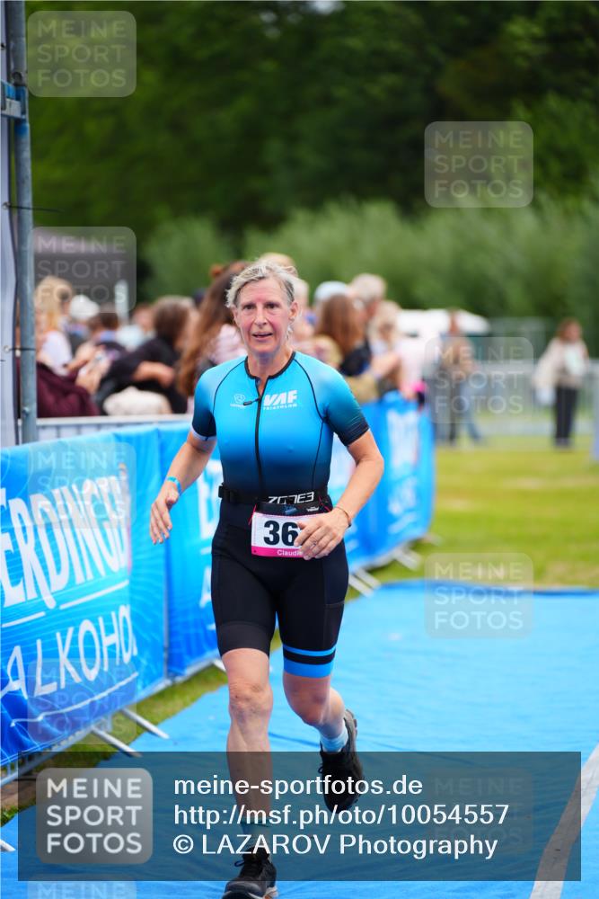 30.08.2026 - Elbe Triathlon Hamburg LAZAROV Photography http://msf.ph/oto/10054557 30.08.2026 10:56:15 Ziel 362 meine-sportfotos.de