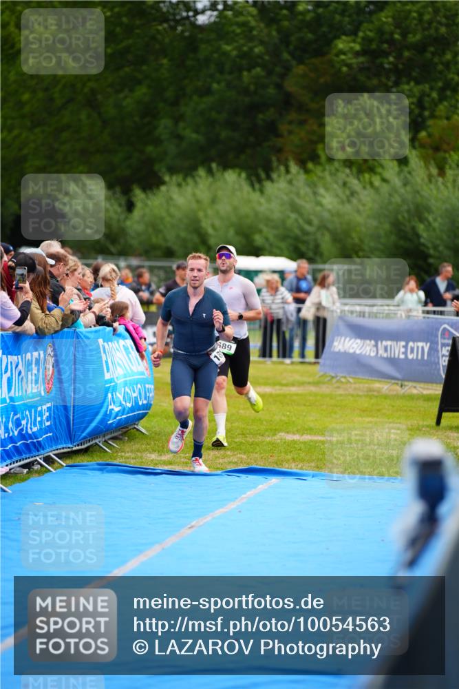 30.08.2026 - Elbe Triathlon Hamburg LAZAROV Photography http://msf.ph/oto/10054563 30.08.2026 10:56:43 Ziel 689, 1894 meine-sportfotos.de