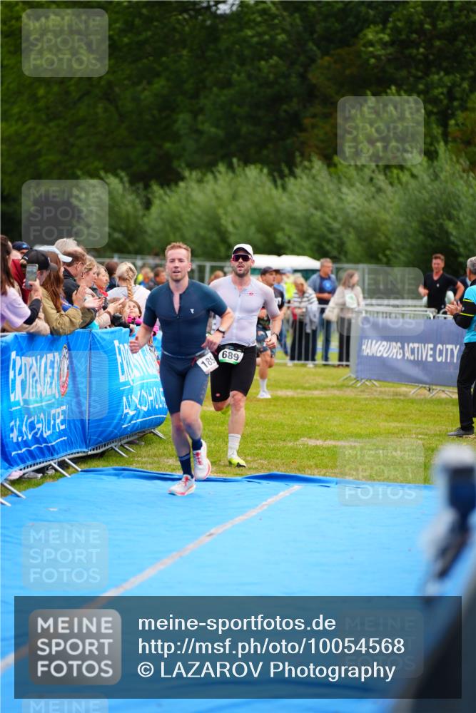 30.08.2026 - Elbe Triathlon Hamburg LAZAROV Photography http://msf.ph/oto/10054568 30.08.2026 10:56:43 Ziel 689, 1894 meine-sportfotos.de