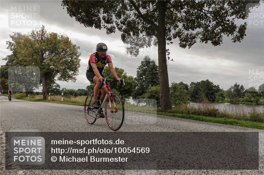 30.08.2026 - Elbe Triathlon Hamburg Michael Burmester http://msf.ph/oto/10054569 30.08.2026 11:07:33 Radfahren 925, 1142, 1242, 1273, 1372, 1397 meine-sportfotos.de