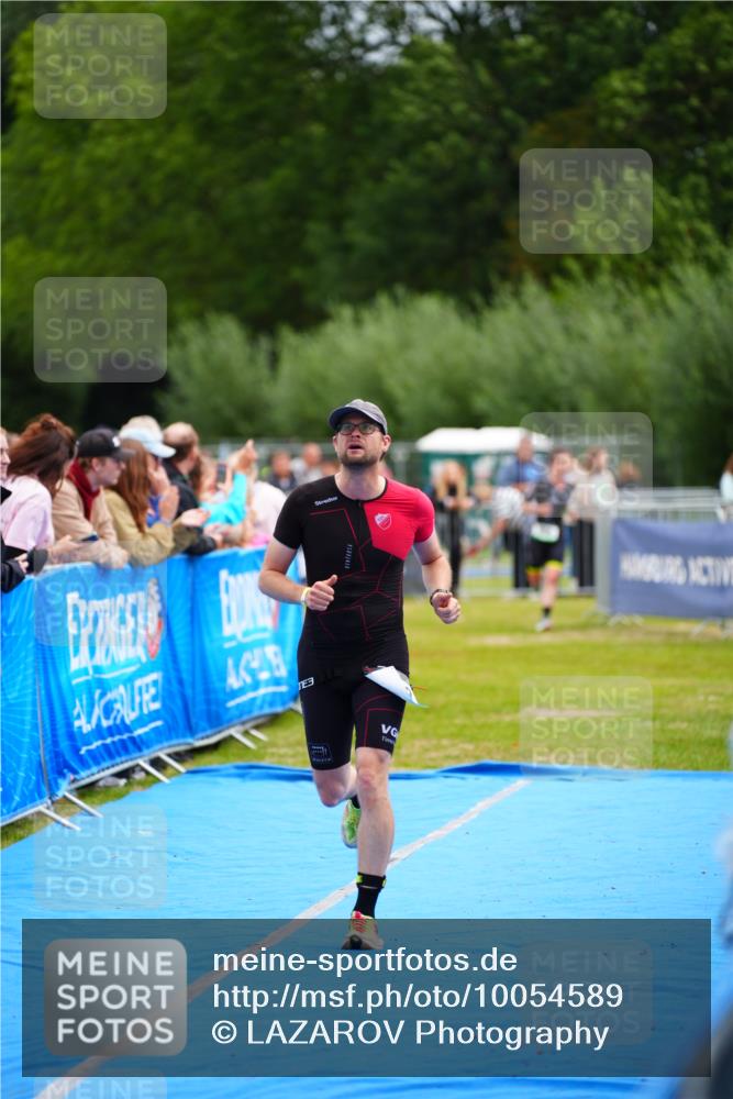 30.08.2026 - Elbe Triathlon Hamburg LAZAROV Photography http://msf.ph/oto/10054589 30.08.2026 10:56:55 Ziel 550, 668 meine-sportfotos.de