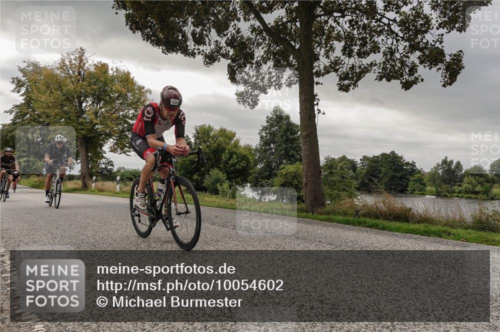 30.08.2026 - Elbe Triathlon Hamburg Michael Burmester http://msf.ph/oto/10054602 30.08.2026 11:08:08 Radfahren 1135, 1278, 1335, 1398, 1399, 1410, 1432 meine-sportfotos.de