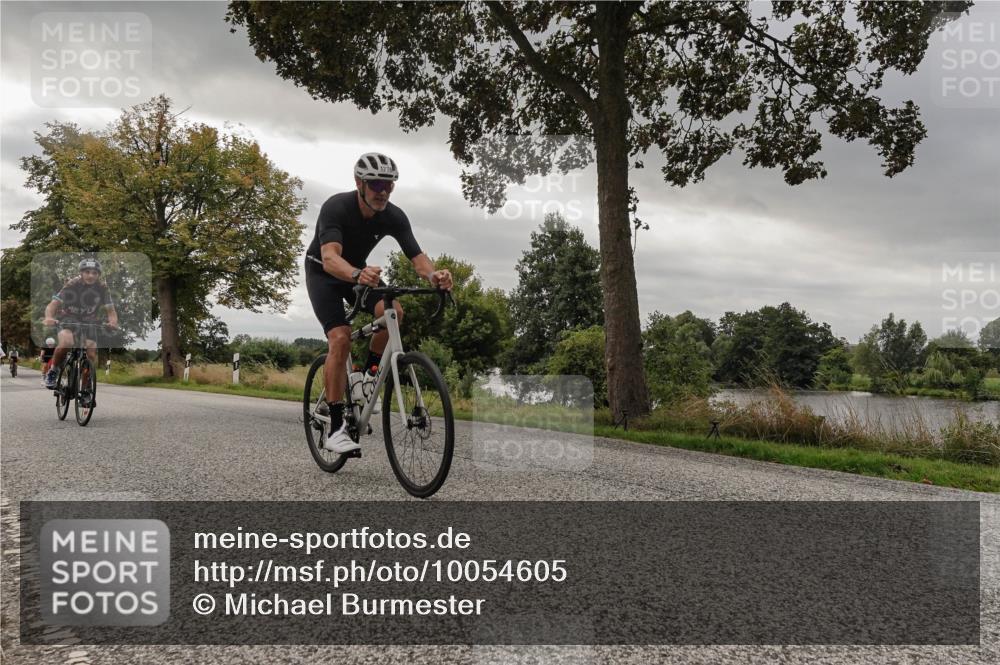 30.08.2026 - Elbe Triathlon Hamburg Michael Burmester http://msf.ph/oto/10054605 30.08.2026 11:08:09 Radfahren 1135, 1278, 1310, 1335, 1398, 1399, 1410, 1432 meine-sportfotos.de