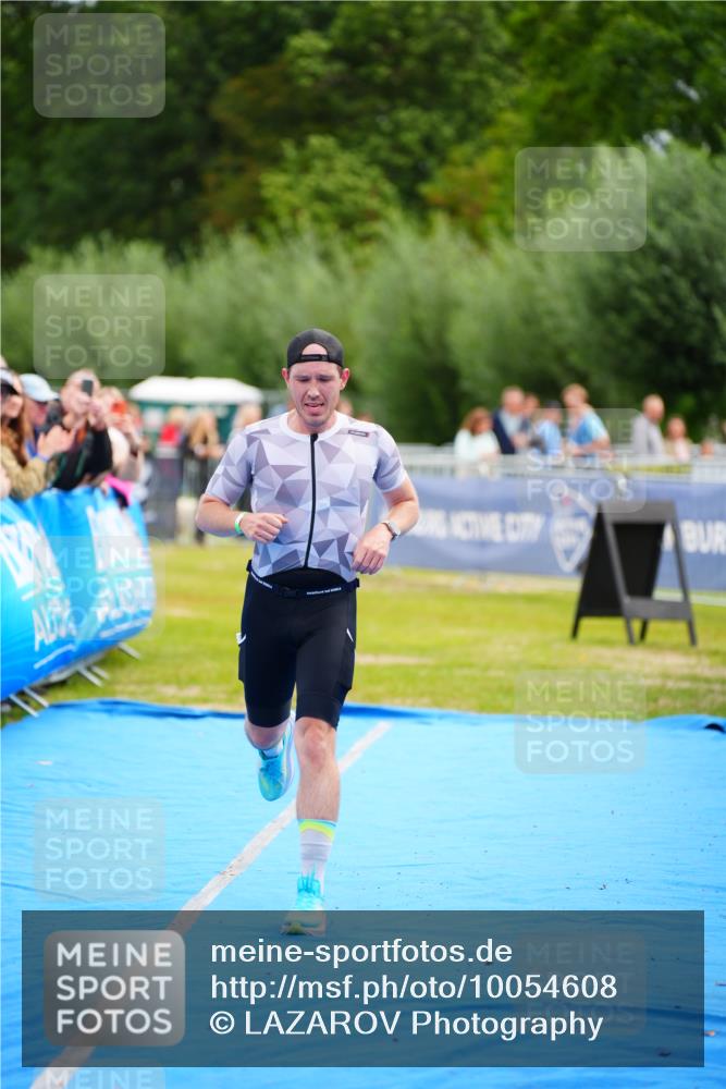30.08.2026 - Elbe Triathlon Hamburg LAZAROV Photography http://msf.ph/oto/10054608 30.08.2026 10:57:05 Ziel 430 meine-sportfotos.de