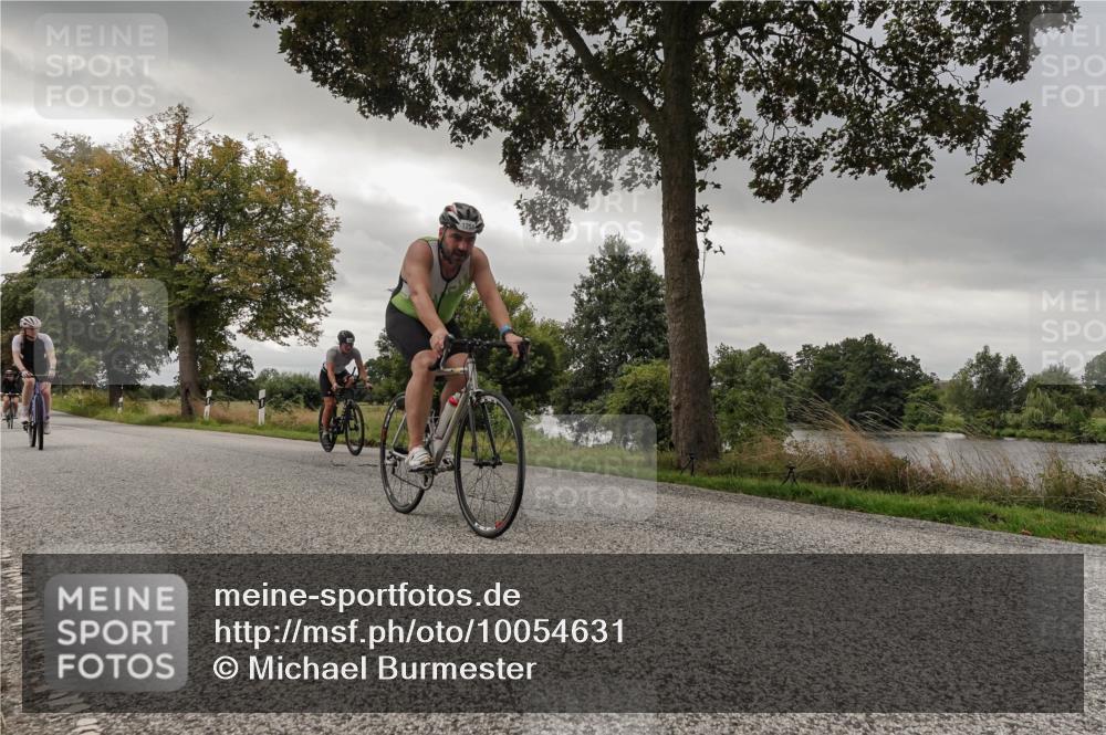 30.08.2026 - Elbe Triathlon Hamburg Michael Burmester http://msf.ph/oto/10054631 30.08.2026 11:08:41 Radfahren 906, 1258, 1516 meine-sportfotos.de