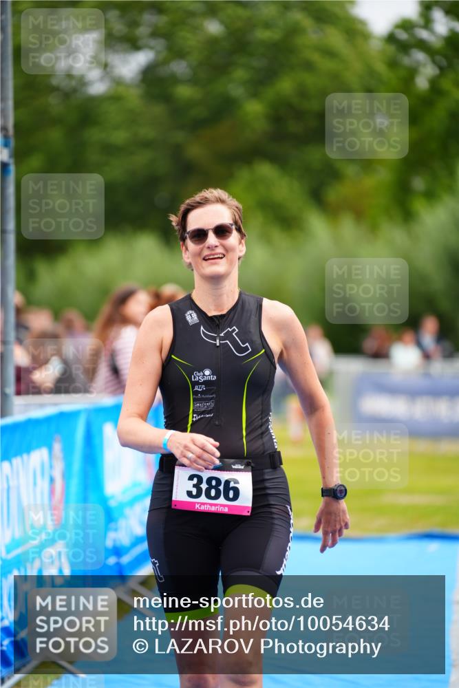 30.08.2026 - Elbe Triathlon Hamburg LAZAROV Photography http://msf.ph/oto/10054634 30.08.2026 10:57:22 Ziel 376, 386 meine-sportfotos.de