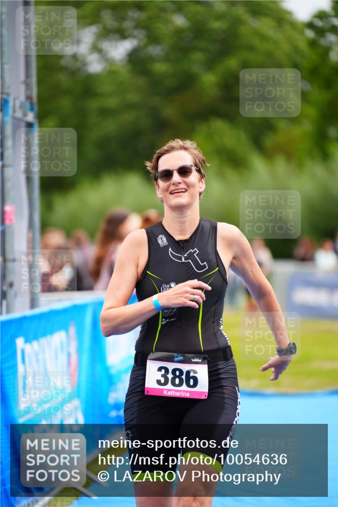 30.08.2026 - Elbe Triathlon Hamburg LAZAROV Photography http://msf.ph/oto/10054636 30.08.2026 10:57:22 Ziel 376, 386 meine-sportfotos.de