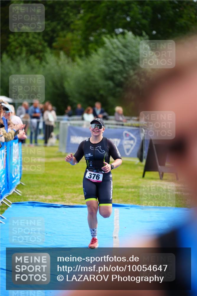 30.08.2026 - Elbe Triathlon Hamburg LAZAROV Photography http://msf.ph/oto/10054647 30.08.2026 10:57:30 Ziel 376 meine-sportfotos.de
