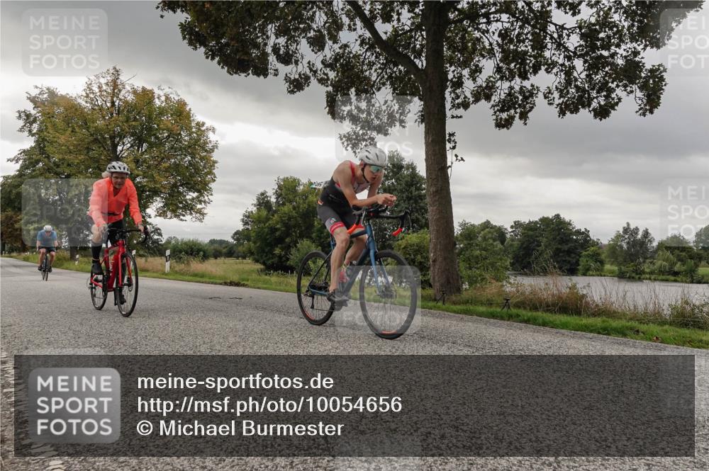 30.08.2026 - Elbe Triathlon Hamburg Michael Burmester http://msf.ph/oto/10054656 30.08.2026 11:09:30 Radfahren 982, 1326, 1446 meine-sportfotos.de
