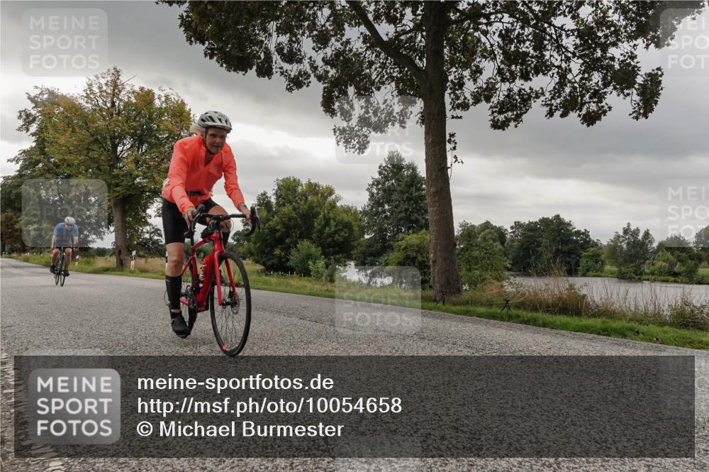 30.08.2026 - Elbe Triathlon Hamburg Michael Burmester http://msf.ph/oto/10054658 30.08.2026 11:09:31 Radfahren 982, 1326, 1446 meine-sportfotos.de