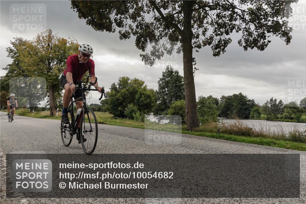 30.08.2026 - Elbe Triathlon Hamburg Michael Burmester http://msf.ph/oto/10054682 30.08.2026 11:10:05 Radfahren 1296, 1324, 1357 meine-sportfotos.de