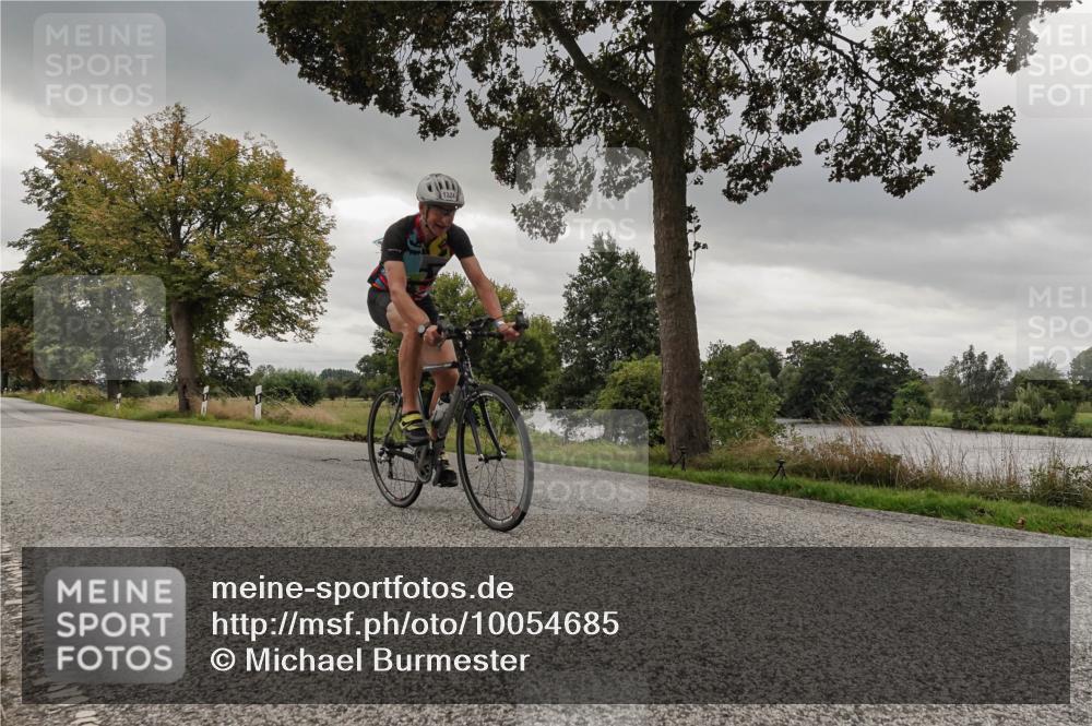 30.08.2026 - Elbe Triathlon Hamburg Michael Burmester http://msf.ph/oto/10054685 30.08.2026 11:10:06 Radfahren 1296, 1324, 1357 meine-sportfotos.de