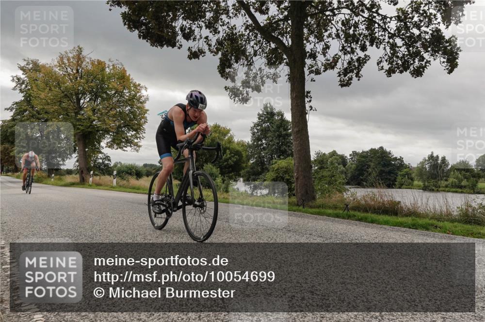 30.08.2026 - Elbe Triathlon Hamburg Michael Burmester http://msf.ph/oto/10054699 30.08.2026 11:10:46 Radfahren 1447, 1452, 1463 meine-sportfotos.de