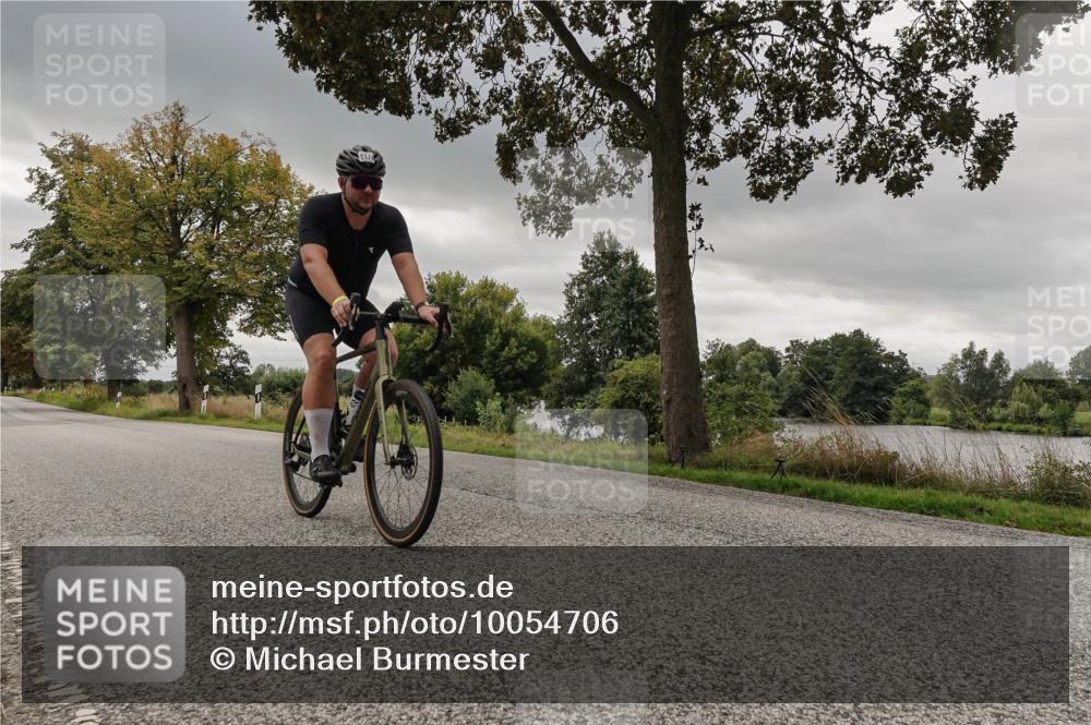 30.08.2026 - Elbe Triathlon Hamburg Michael Burmester http://msf.ph/oto/10054706 30.08.2026 11:10:58 Radfahren 1174, 1439, 1518 meine-sportfotos.de