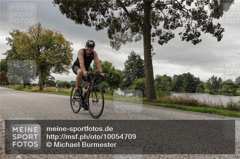 30.08.2026 - Elbe Triathlon Hamburg Michael Burmester http://msf.ph/oto/10054709 30.08.2026 11:11:24 Radfahren 1350 meine-sportfotos.de
