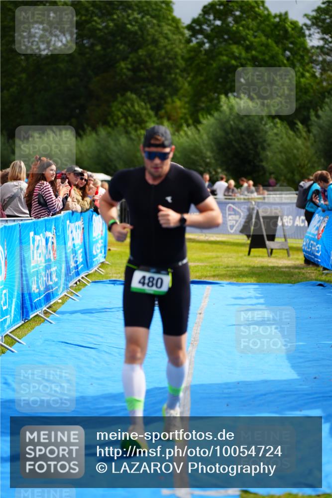 30.08.2026 - Elbe Triathlon Hamburg LAZAROV Photography http://msf.ph/oto/10054724 30.08.2026 10:58:43 Ziel 480, 588 meine-sportfotos.de