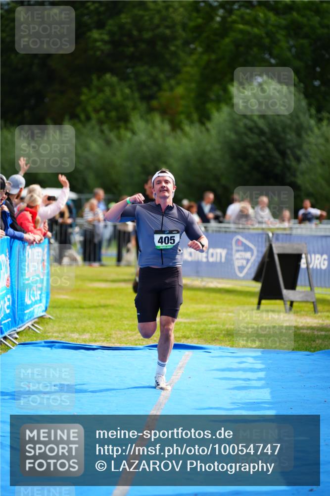 30.08.2026 - Elbe Triathlon Hamburg LAZAROV Photography http://msf.ph/oto/10054747 30.08.2026 10:59:15 Ziel 405, 418, 542 meine-sportfotos.de