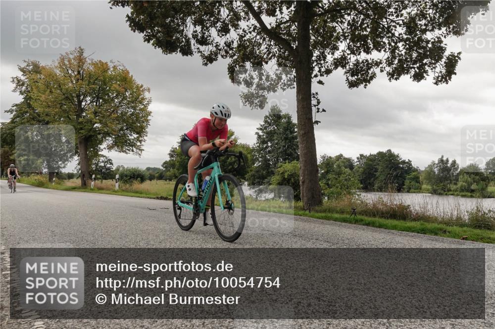 30.08.2026 - Elbe Triathlon Hamburg Michael Burmester http://msf.ph/oto/10054754 30.08.2026 11:12:51 Radfahren 1375, 1434, 1503, 1526 meine-sportfotos.de