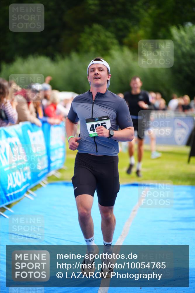 30.08.2026 - Elbe Triathlon Hamburg LAZAROV Photography http://msf.ph/oto/10054765 30.08.2026 10:59:16 Ziel 405, 418, 542 meine-sportfotos.de
