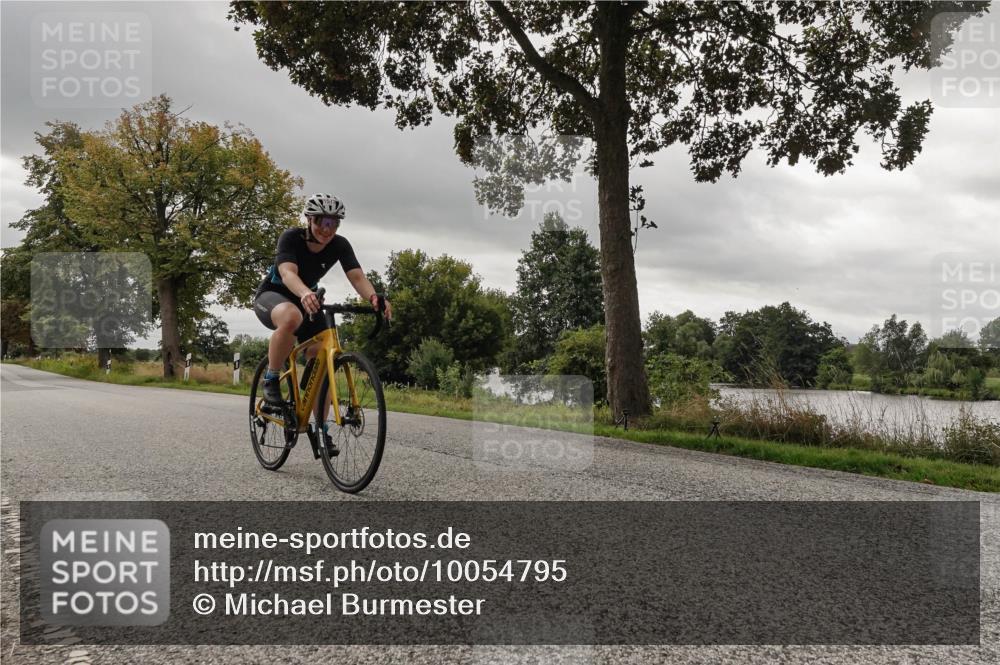 30.08.2026 - Elbe Triathlon Hamburg Michael Burmester http://msf.ph/oto/10054795 30.08.2026 11:13:38 Radfahren 1248, 1572 meine-sportfotos.de