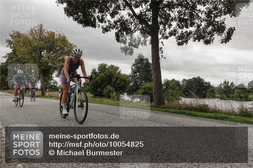 30.08.2026 - Elbe Triathlon Hamburg Michael Burmester http://msf.ph/oto/10054825 30.08.2026 11:14:38 Radfahren 1433, 1497, 1538, 1544, 1560 meine-sportfotos.de
