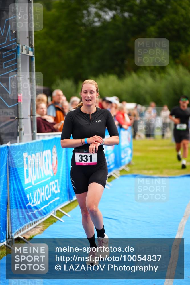 30.08.2026 - Elbe Triathlon Hamburg LAZAROV Photography http://msf.ph/oto/10054837 30.08.2026 10:59:27 Ziel 331, 467, 484 meine-sportfotos.de