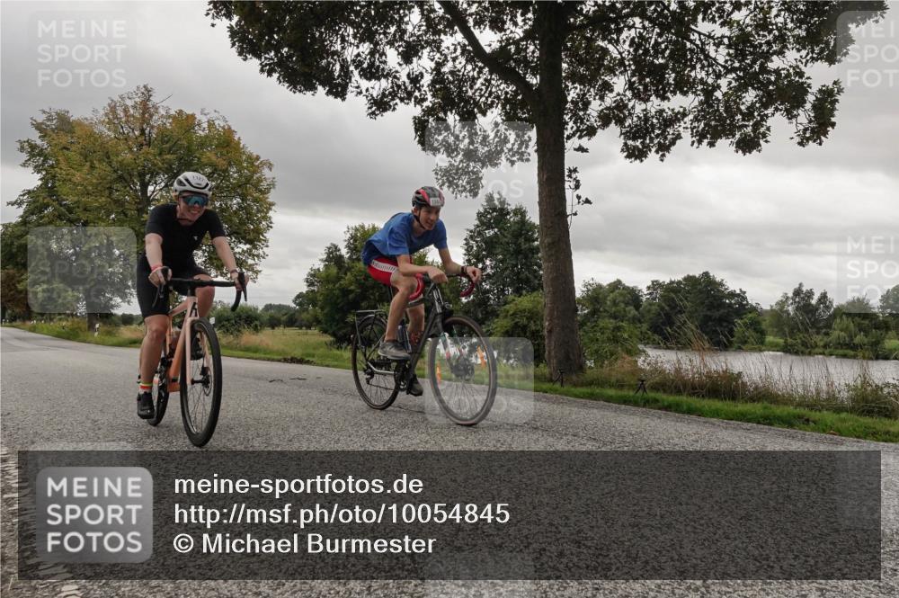 30.08.2026 - Elbe Triathlon Hamburg Michael Burmester http://msf.ph/oto/10054845 30.08.2026 11:15:00 Radfahren 1127, 1384 meine-sportfotos.de
