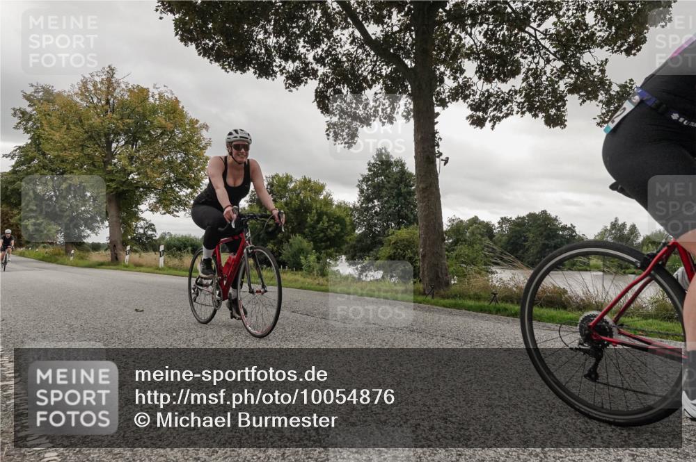 30.08.2026 - Elbe Triathlon Hamburg Michael Burmester http://msf.ph/oto/10054876 30.08.2026 11:16:16 Radfahren 835, 1281, 1475, 1490, 1522, 1547 meine-sportfotos.de