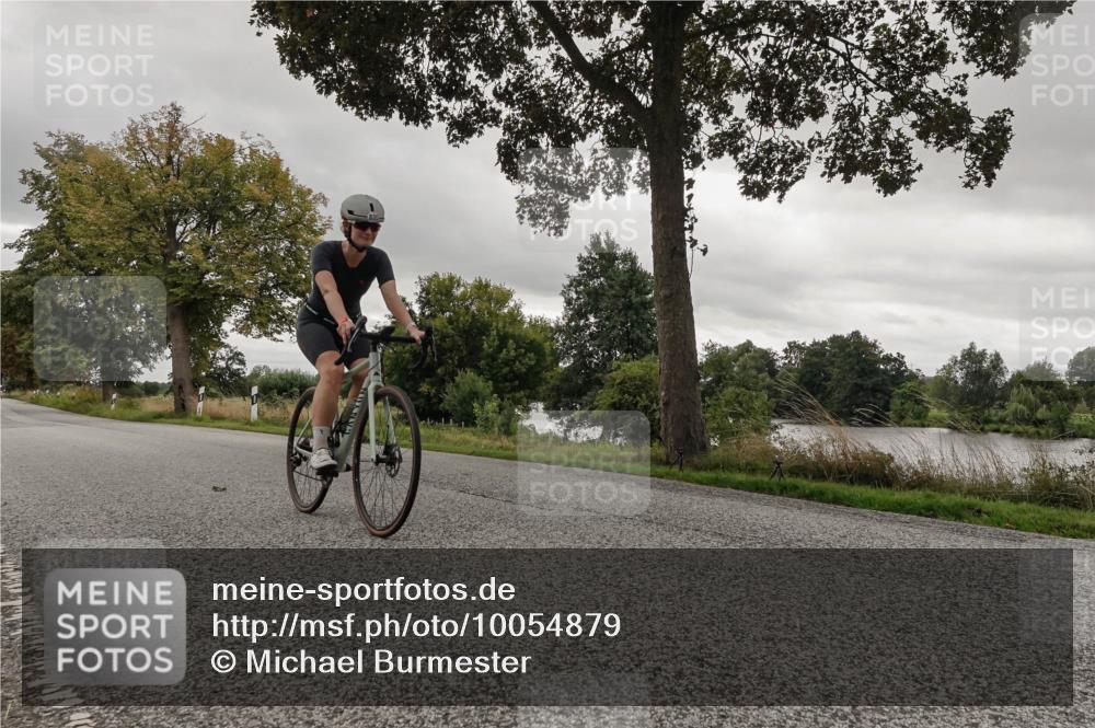 30.08.2026 - Elbe Triathlon Hamburg Michael Burmester http://msf.ph/oto/10054879 30.08.2026 11:16:19 Radfahren 835, 1281, 1475, 1490 meine-sportfotos.de