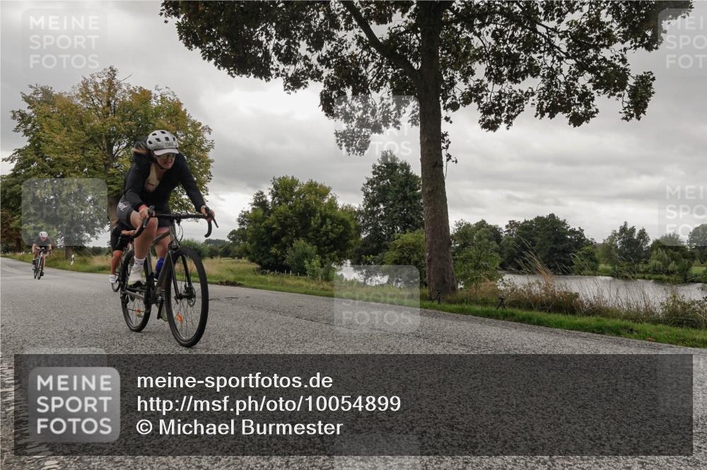30.08.2026 - Elbe Triathlon Hamburg Michael Burmester http://msf.ph/oto/10054899 30.08.2026 11:17:18 Radfahren 888, 1175, 1415, 1487 meine-sportfotos.de