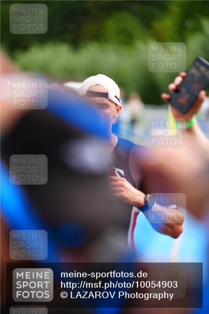30.08.2026 - Elbe Triathlon Hamburg LAZAROV Photography http://msf.ph/oto/10054903 30.08.2026 10:59:39 Ziel 462, 484 meine-sportfotos.de