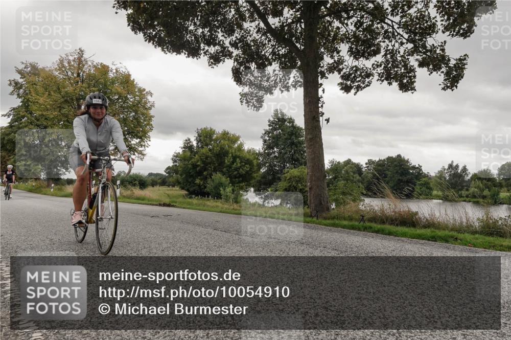 30.08.2026 - Elbe Triathlon Hamburg Michael Burmester http://msf.ph/oto/10054910 30.08.2026 11:17:33 Radfahren 1301, 1332, 1582 meine-sportfotos.de