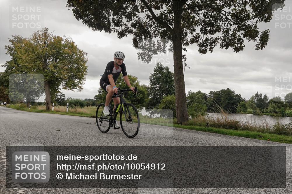 30.08.2026 - Elbe Triathlon Hamburg Michael Burmester http://msf.ph/oto/10054912 30.08.2026 11:17:36 Radfahren 1332 meine-sportfotos.de