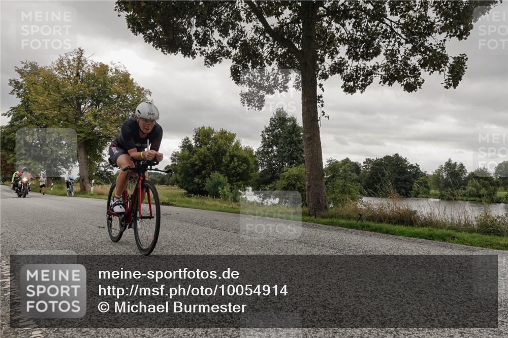 30.08.2026 - Elbe Triathlon Hamburg Michael Burmester http://msf.ph/oto/10054914 30.08.2026 11:17:49 Radfahren 1485, 1553, 1645 meine-sportfotos.de