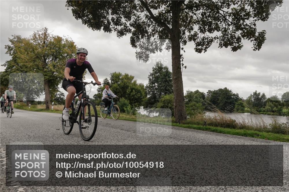 30.08.2026 - Elbe Triathlon Hamburg Michael Burmester http://msf.ph/oto/10054918 30.08.2026 11:17:55 Radfahren 1383, 1485, 1502, 1553, 1664 meine-sportfotos.de